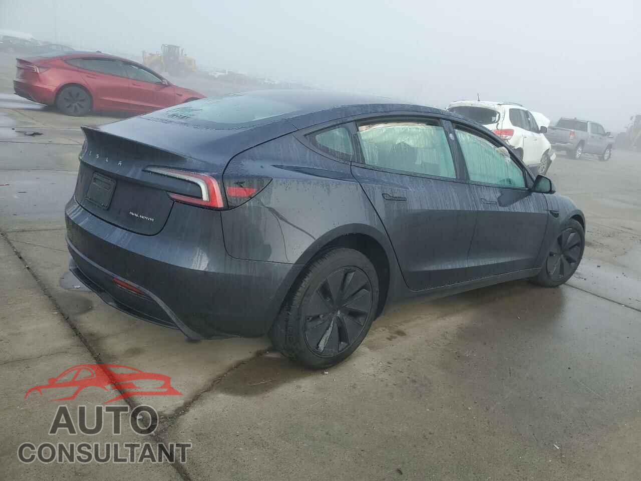 TESLA MODEL 3 2024 - 5YJ3E1EB2RF734247