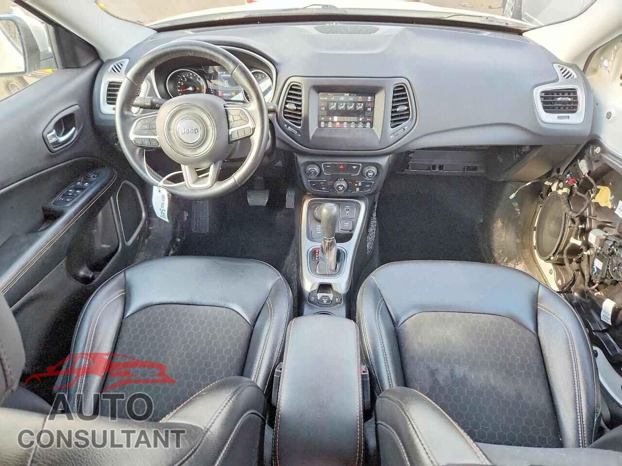JEEP COMPASS 2020 - 3C4NJDBB9LT145831