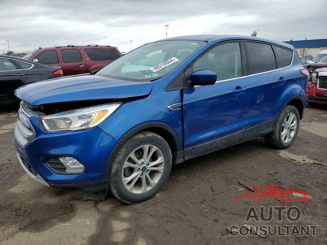 FORD ESCAPE 2017 - 1FMCU0GD5HUA92989