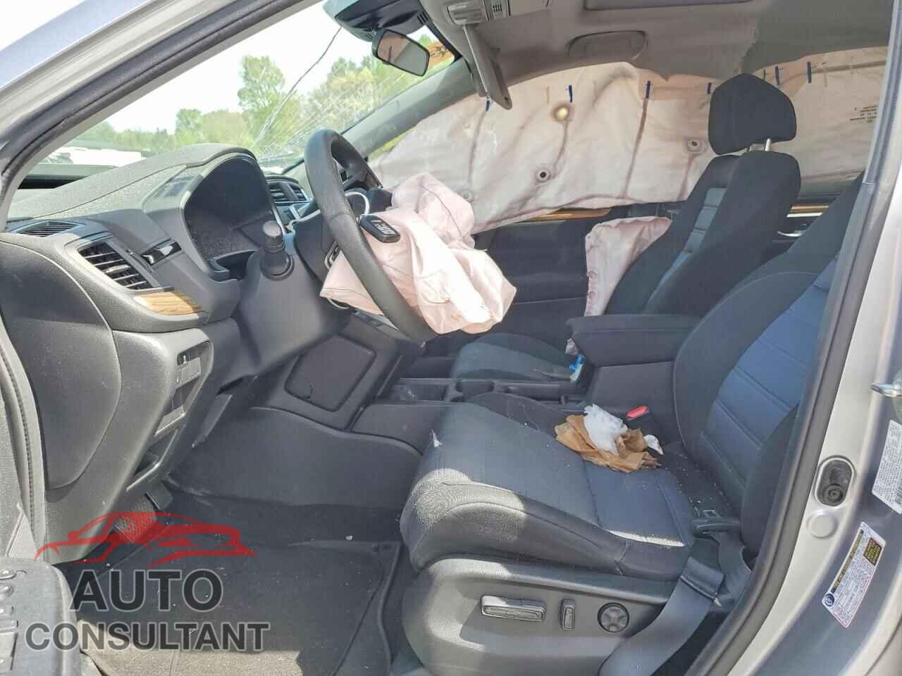 HONDA CRV 2017 - 7FARW1H52HE037046
