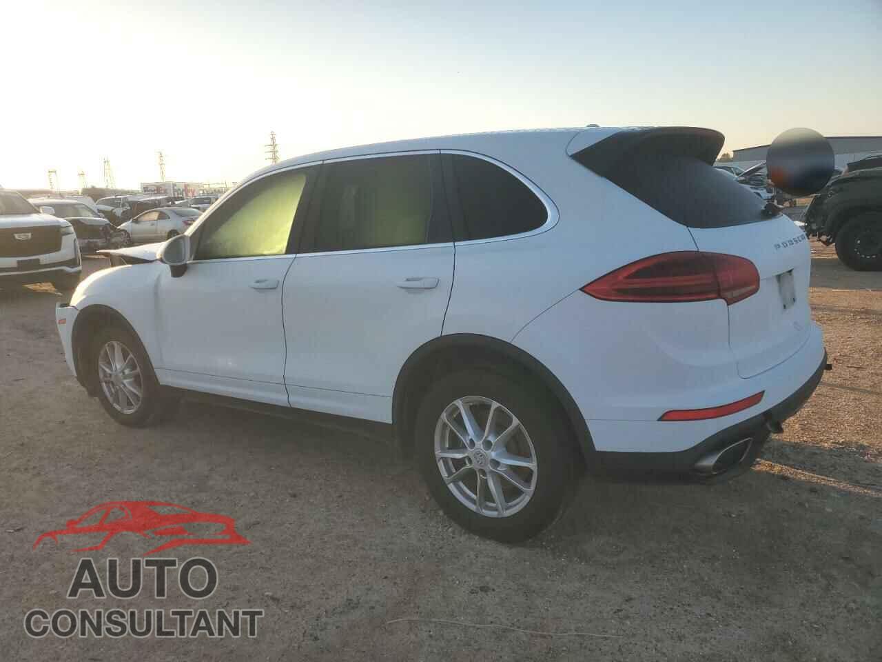 PORSCHE CAYENNE 2016 - WP1AA2A26GKA15645