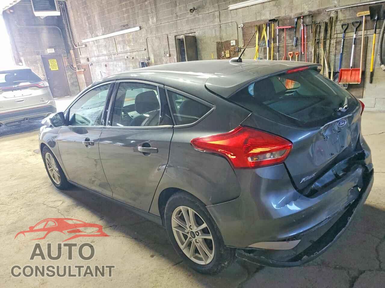 FORD FOCUS 2018 - 1FADP3K26JL332415
