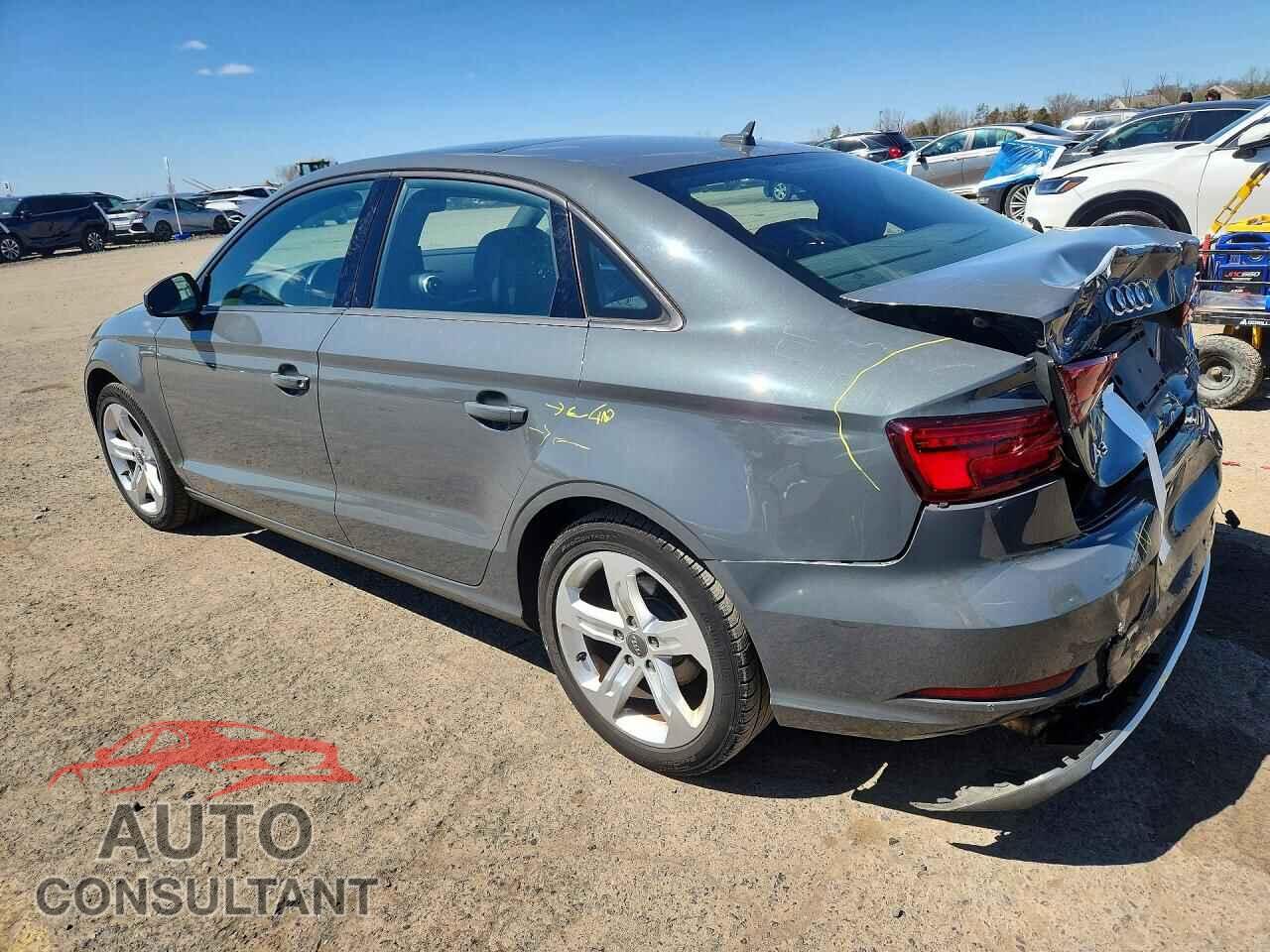 AUDI A3 2017 - WAUB8GFF6H1068182