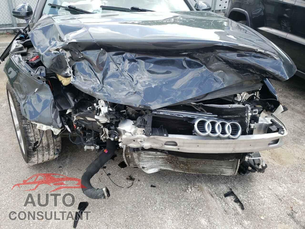 AUDI A4 2019 - WAUDNAF4XKA007065