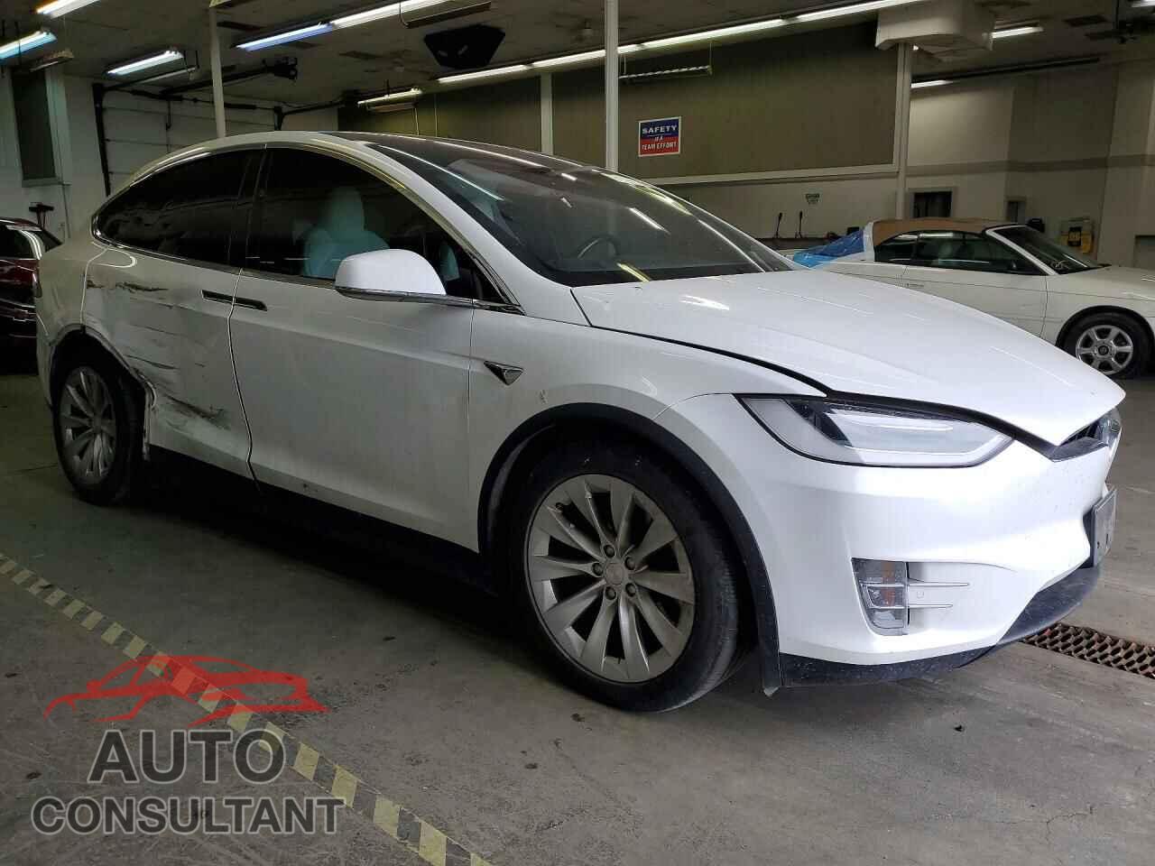 TESLA MODEL X 2021 - 5YJXCDE28MF324005