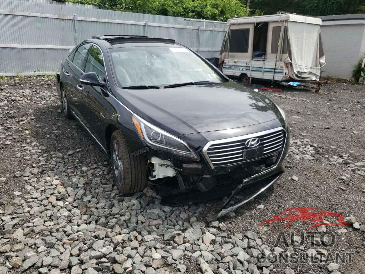 HYUNDAI SONATA 2017 - KMHE34L18HA056259