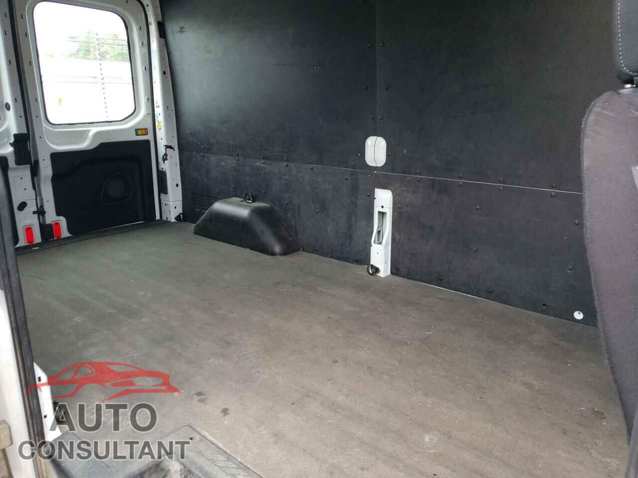 FORD TRANSIT CO 2020 - 1FTBR2C81LKA41550