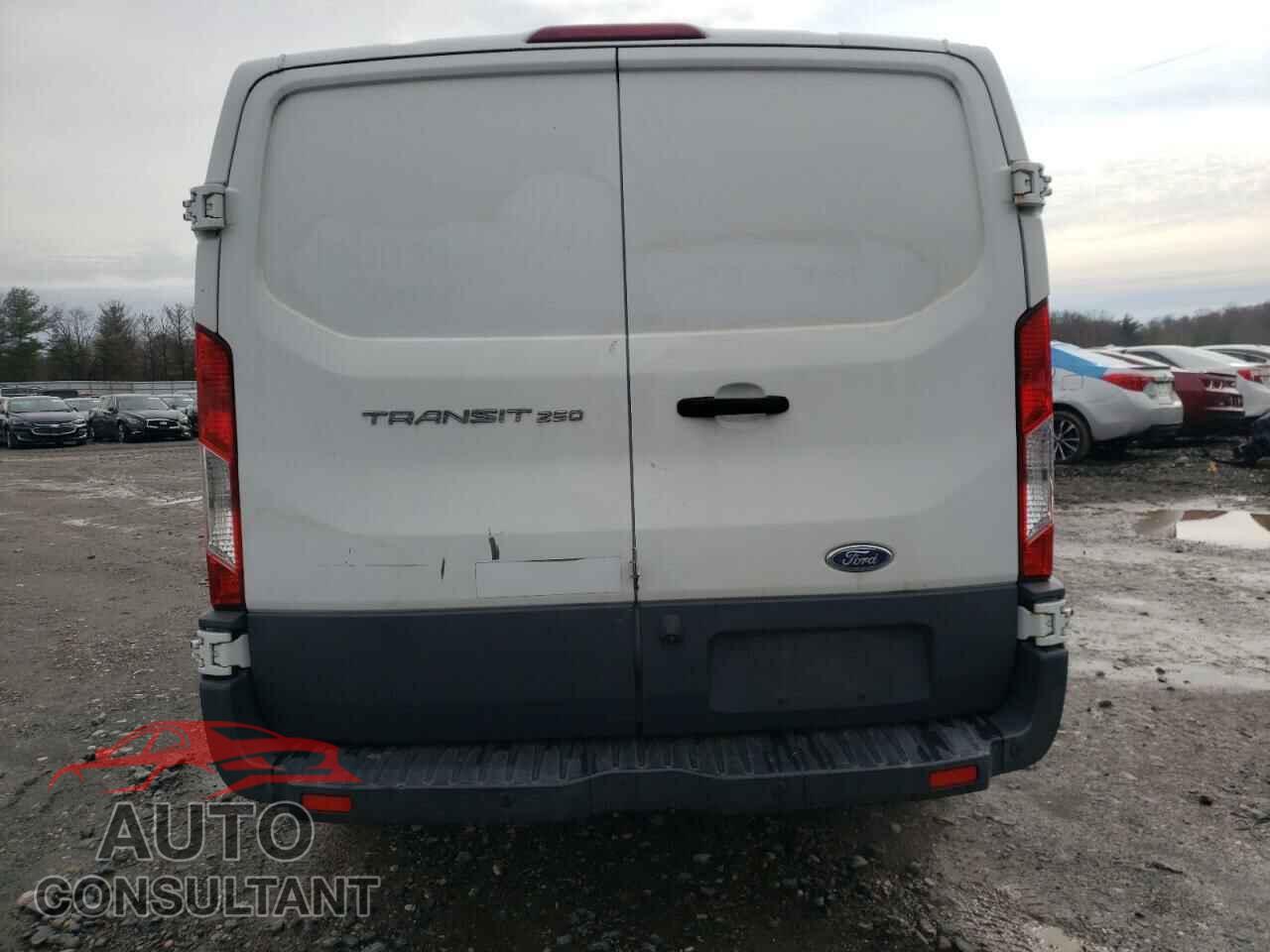 FORD TRANSIT 2016 - 1FTYR1YM7GKB10645