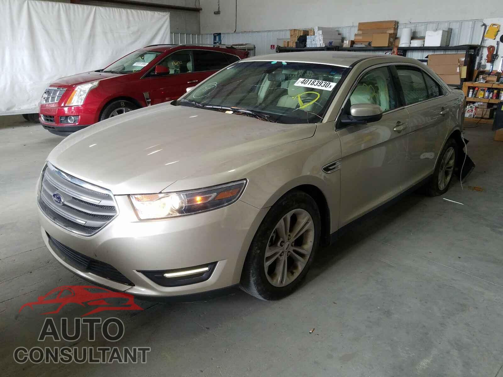 FORD TAURUS 2018 - 1FAHP2E86JG113149