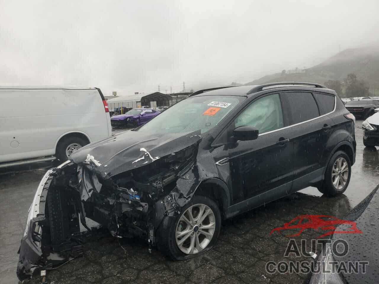 FORD ESCAPE 2018 - 1FMCU0GD5JUA37285