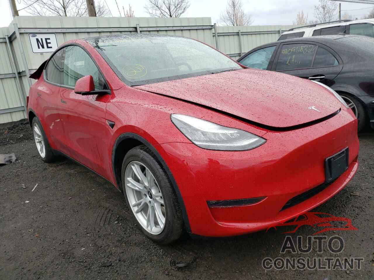 TESLA MODEL Y 2021 - 5YJYGDEE4MF072076