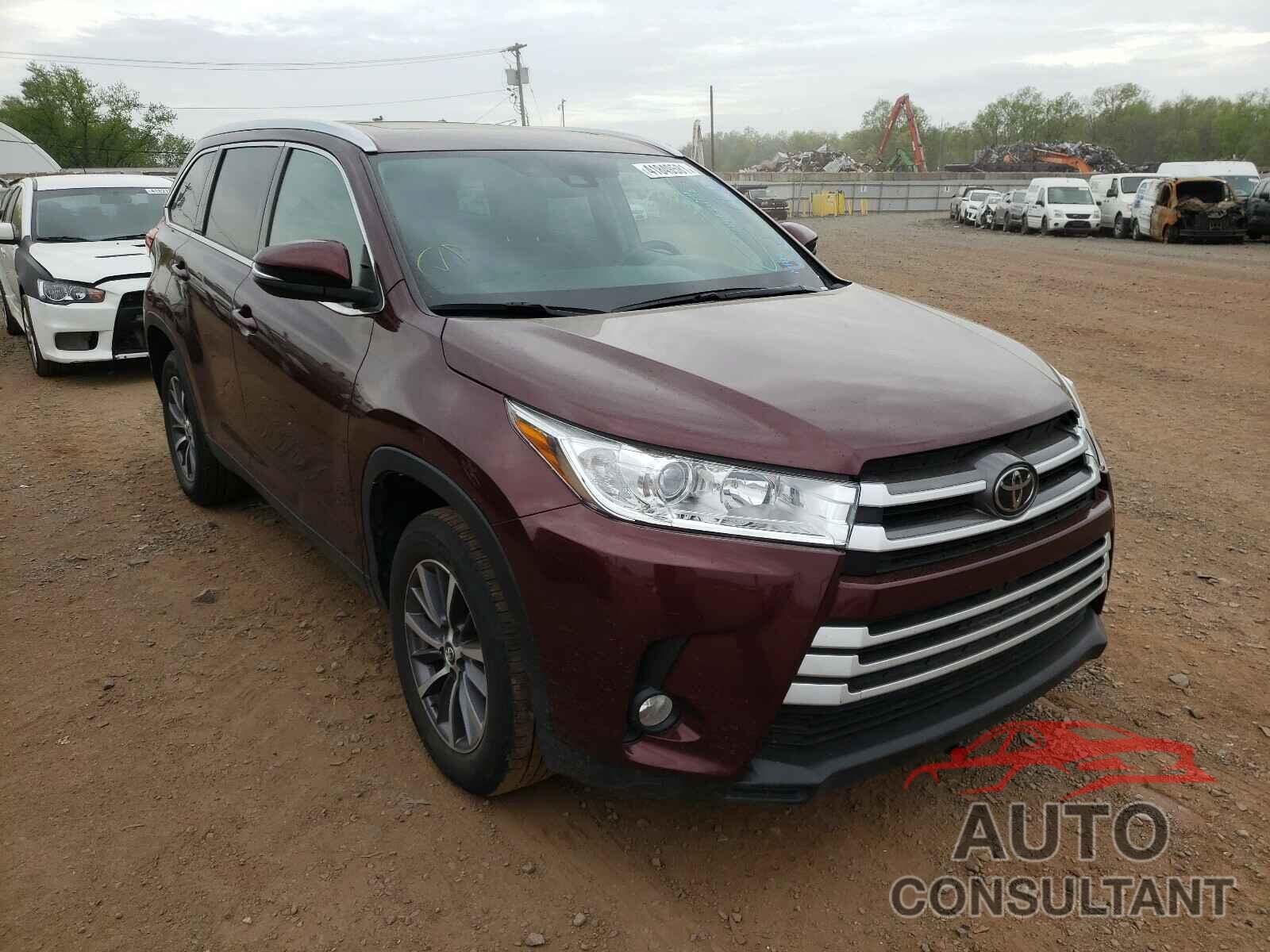 TOYOTA HIGHLANDER 2019 - 5TDKZRFH8KS303575