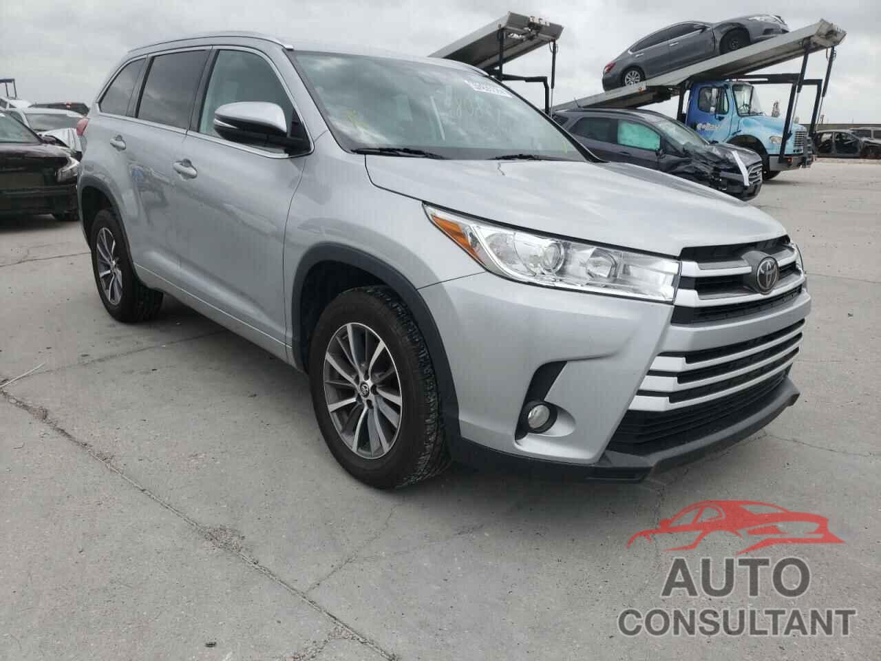 TOYOTA HIGHLANDER 2018 - 5TDKZRFH4JS547903