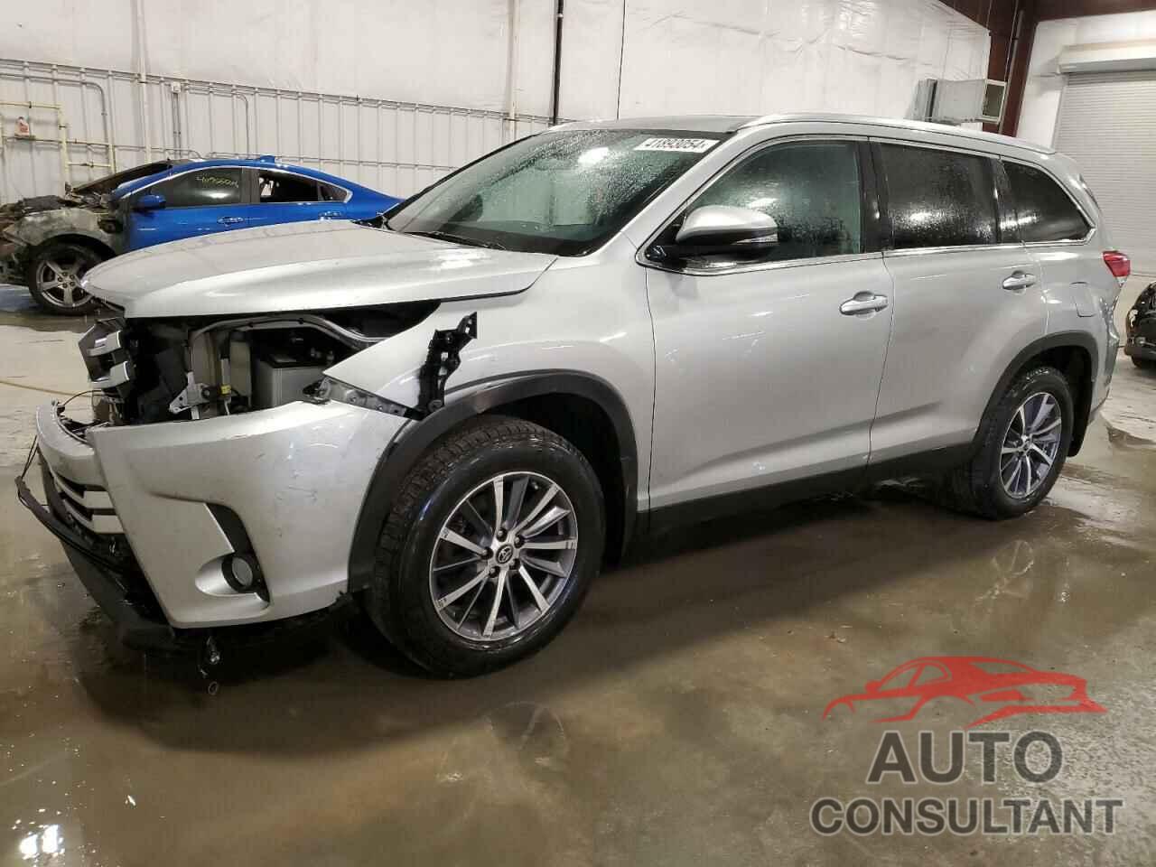 TOYOTA HIGHLANDER 2019 - 5TDJZRFH3KS599617