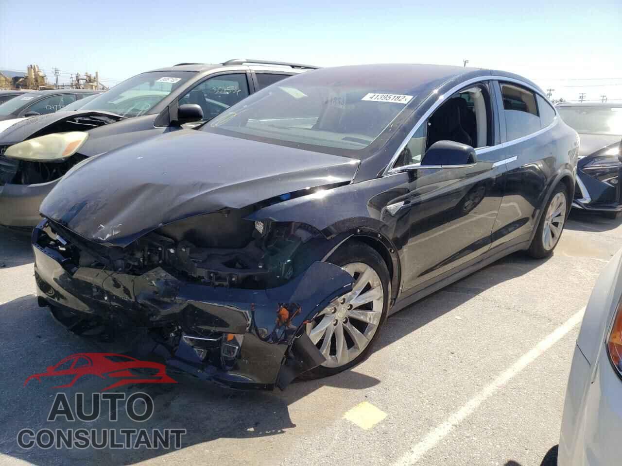 TESLA MODEL X 2016 - 5YJXCAE2XGF009032
