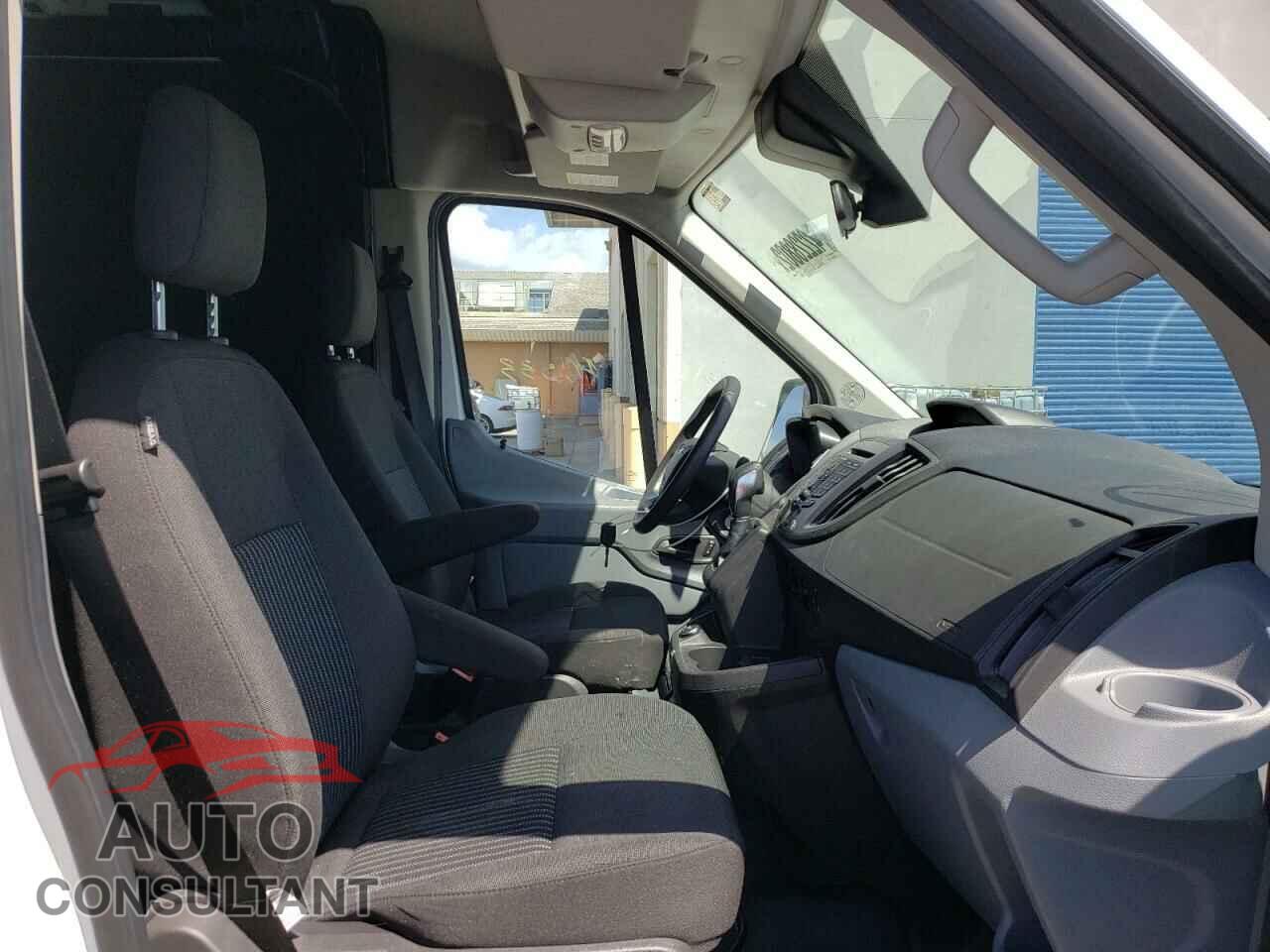 FORD TRANSIT CO 2019 - 1FTYR2CM4KKB83557