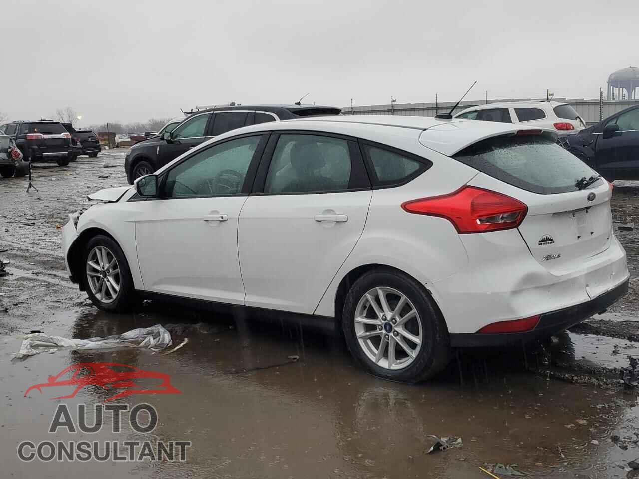 FORD FOCUS 2015 - 1FADP3K27FL282485