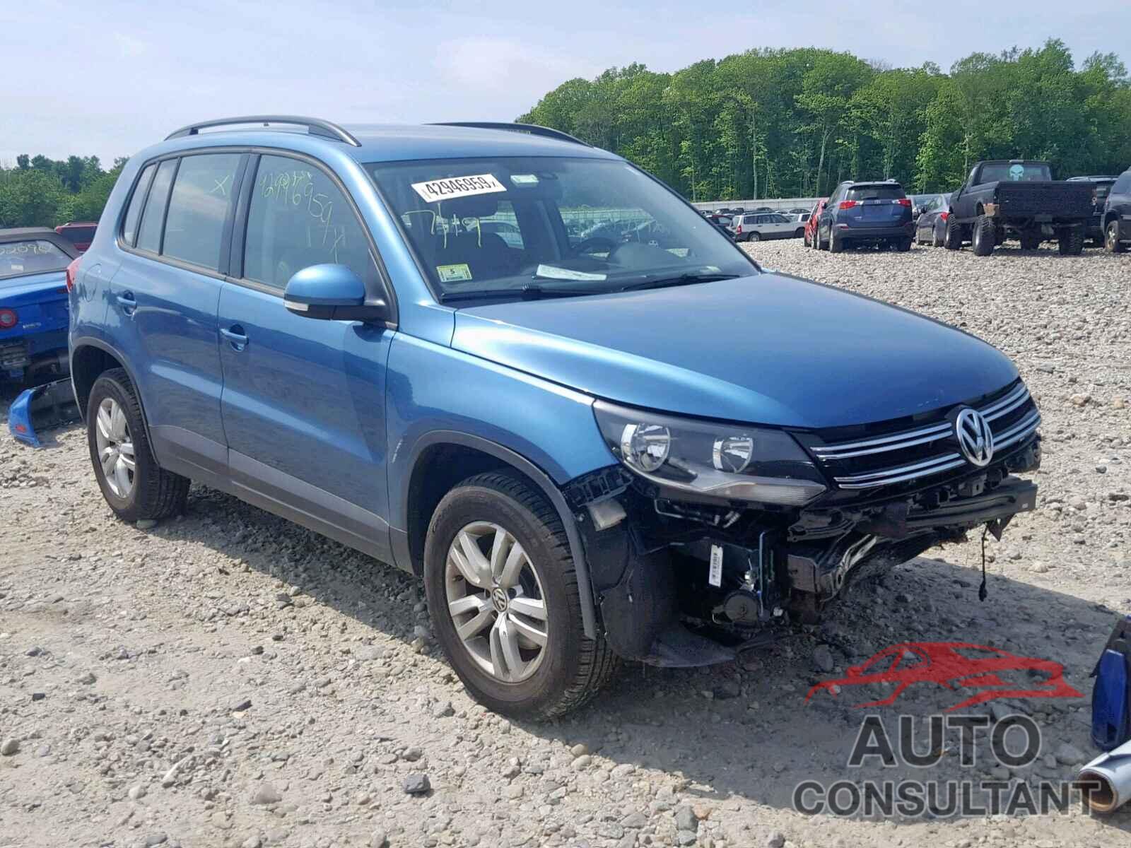 VOLKSWAGEN TIGUAN 2017 - WVGBV7AX7HK031823