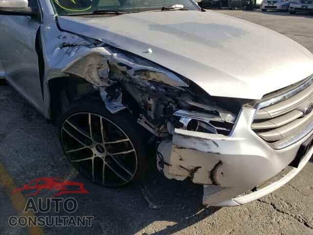 FORD TAURUS 2017 - 1FAHP2E89HG103693
