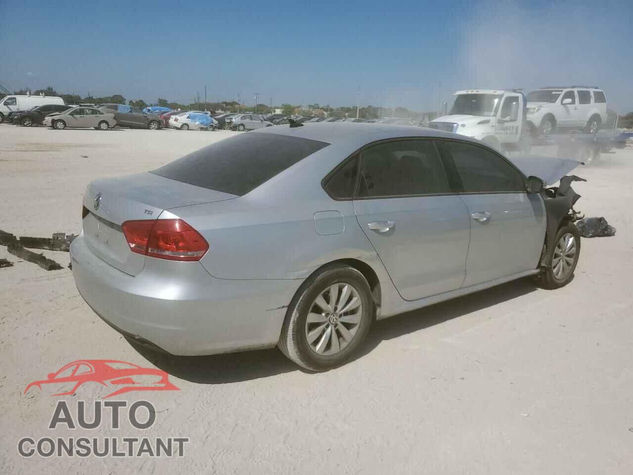 VOLKSWAGEN PASSAT 2015 - 1VWAT7A32FC042705