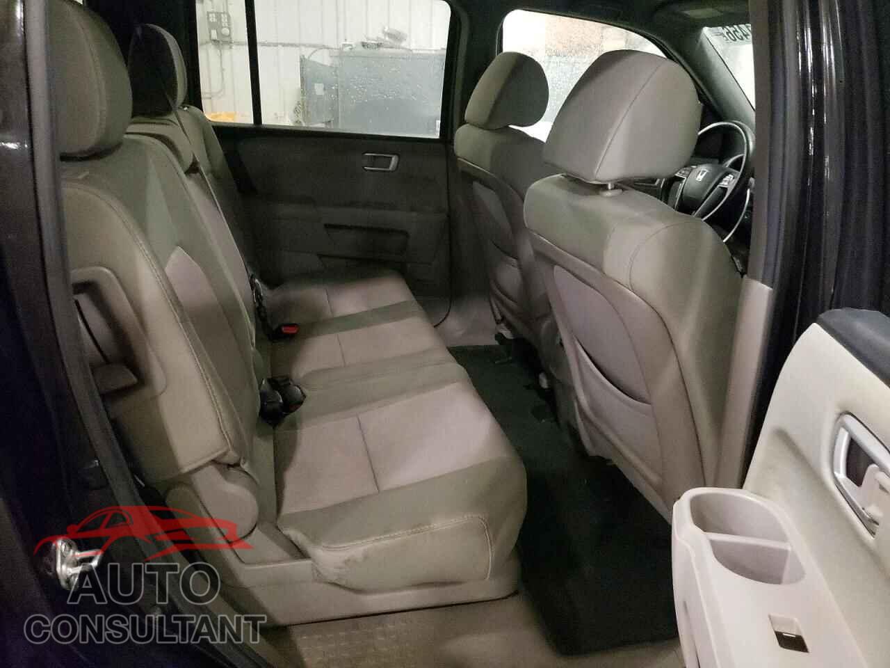 HONDA PILOT 2013 - 5FNYF4H4XDB085128