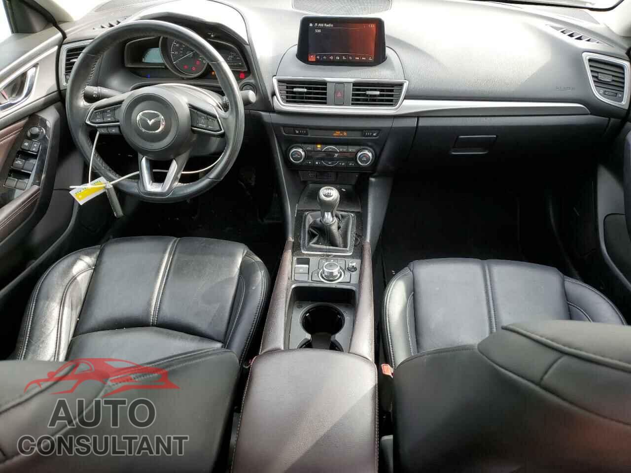 MAZDA 3 2018 - 3MZBN1V32JM161996