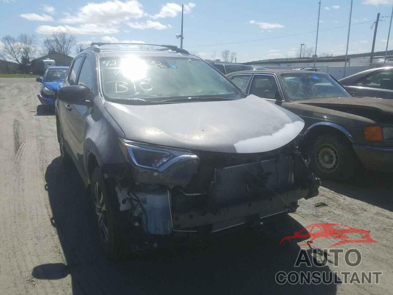 TOYOTA RAV4 2017 - JTMBFREV3HJ131963