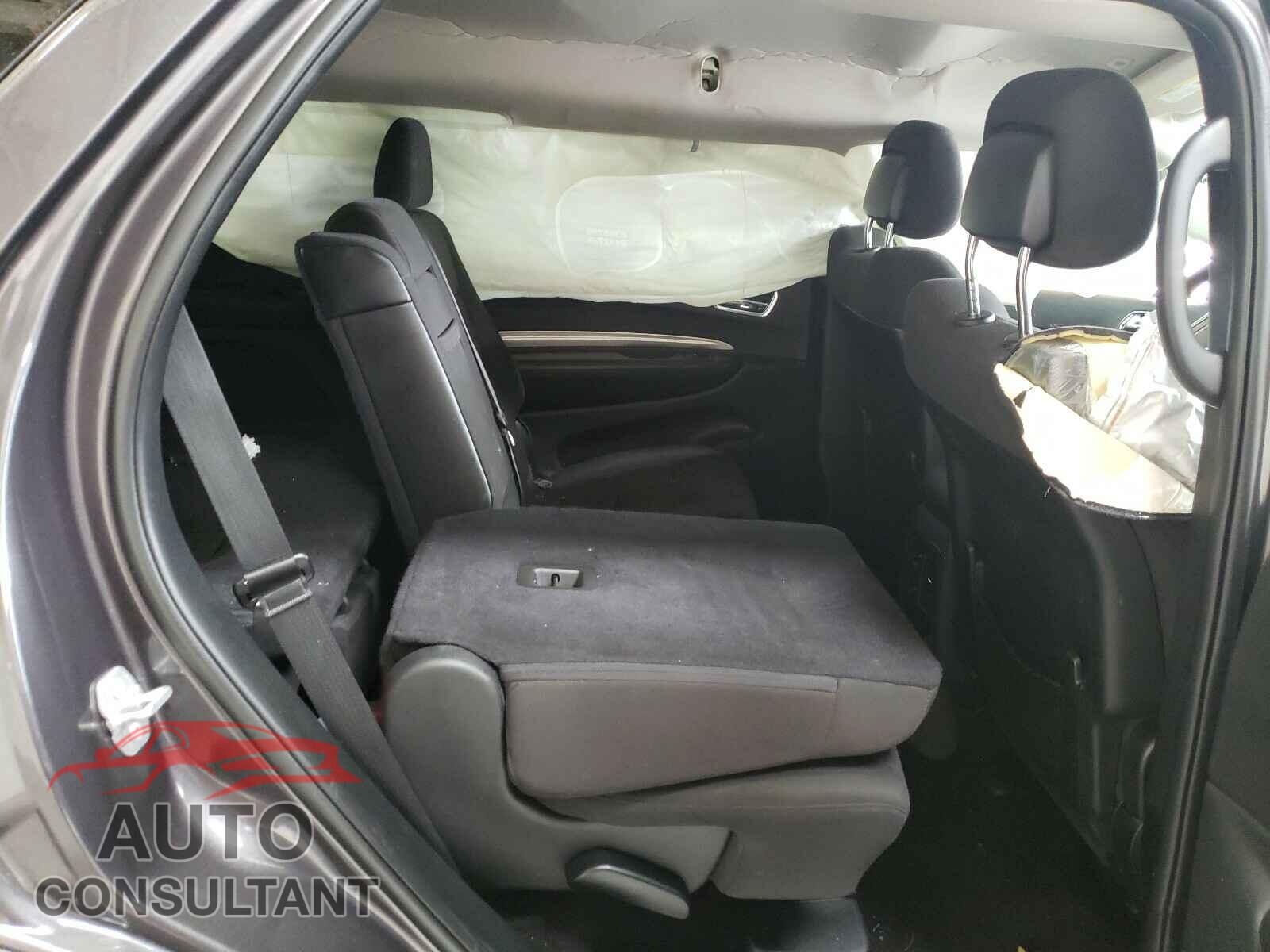 DODGE DURANGO 2018 - 1C4RDJAG1JC315659