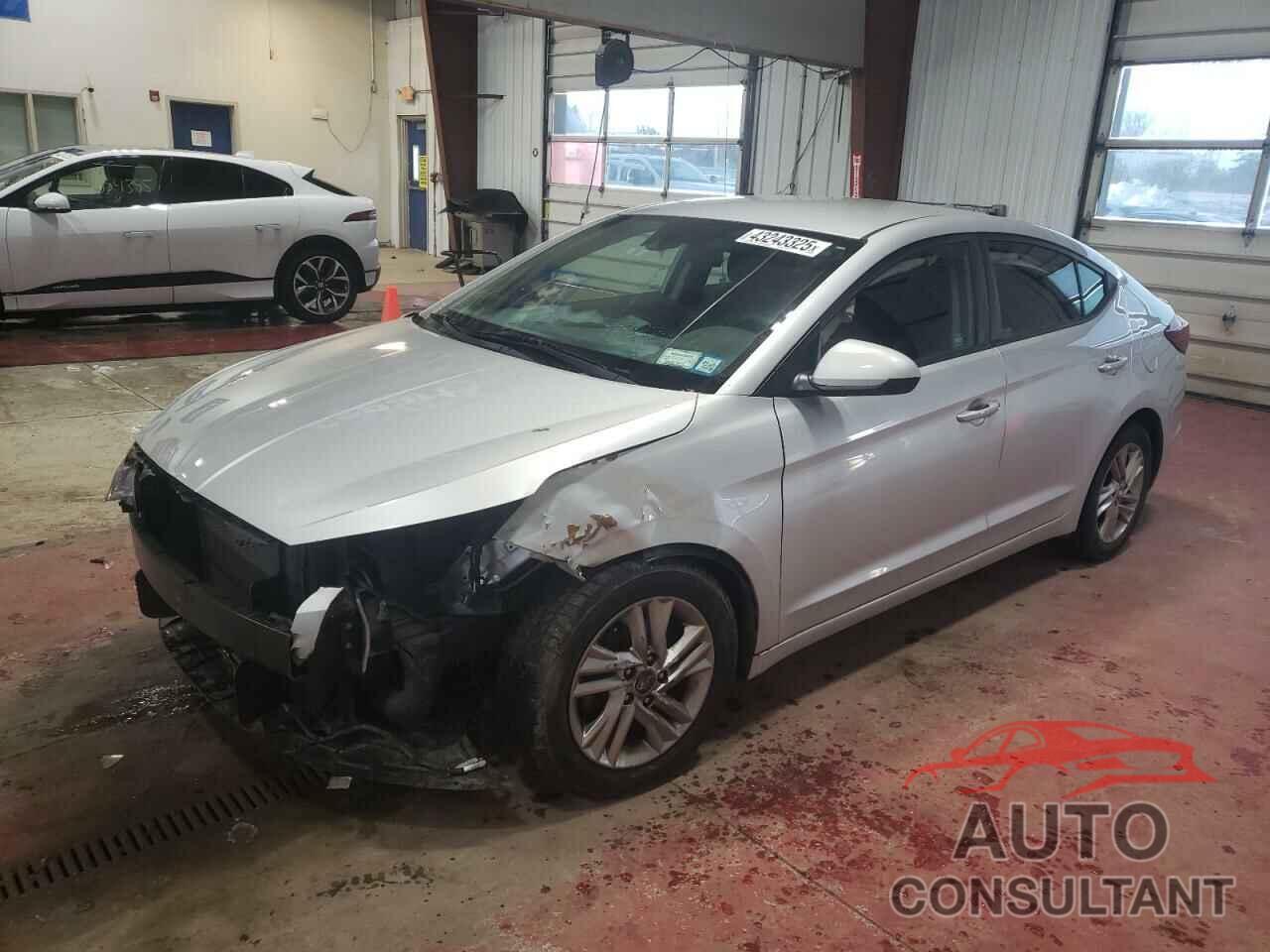 HYUNDAI ELANTRA 2019 - 5NPD84LF3KH411240