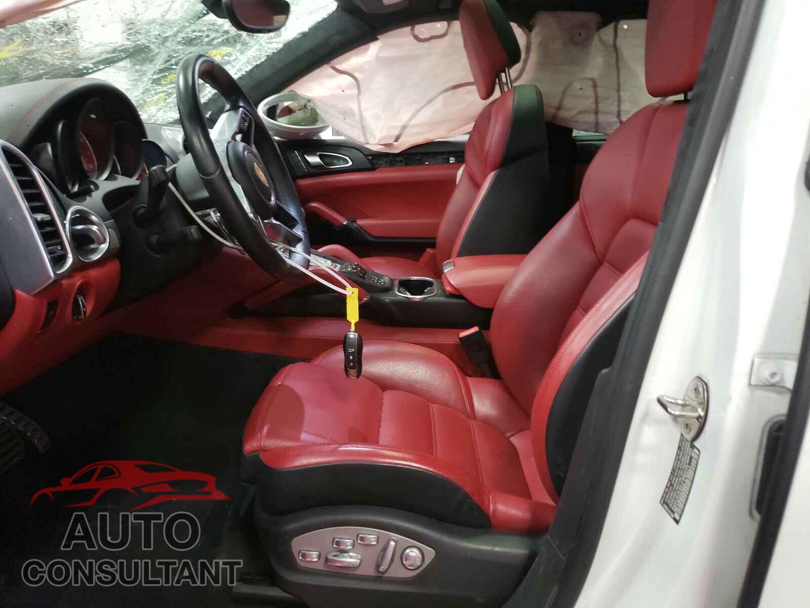 PORSCHE CAYENNE 2016 - WP1AD2A26GLA76513