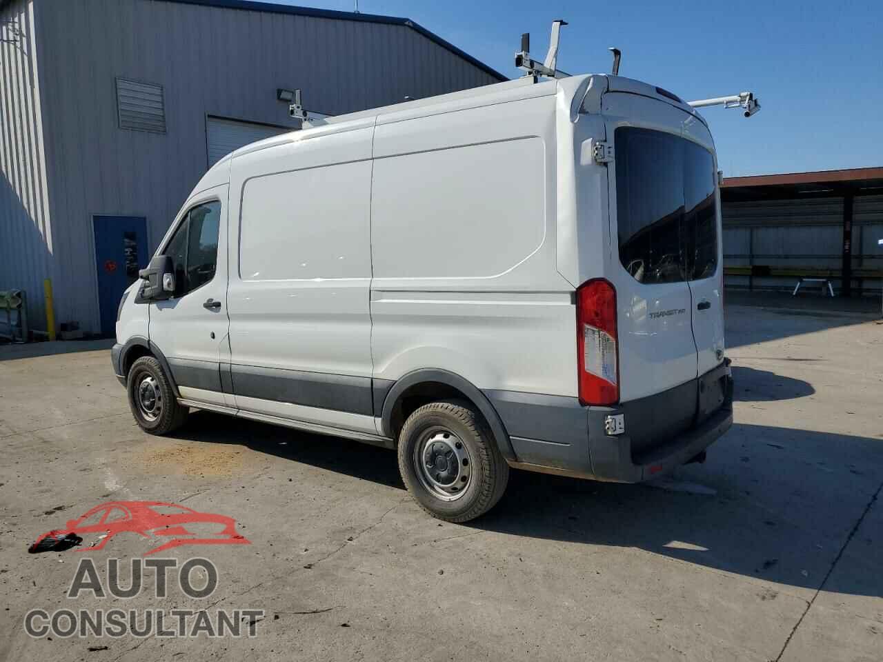 FORD TRANSIT 2017 - 1FTYR1CMXHKA58257