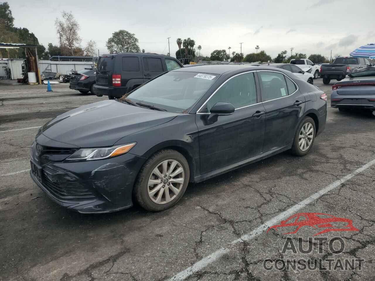 TOYOTA CAMRY 2018 - 4T1B11HK1JU643433