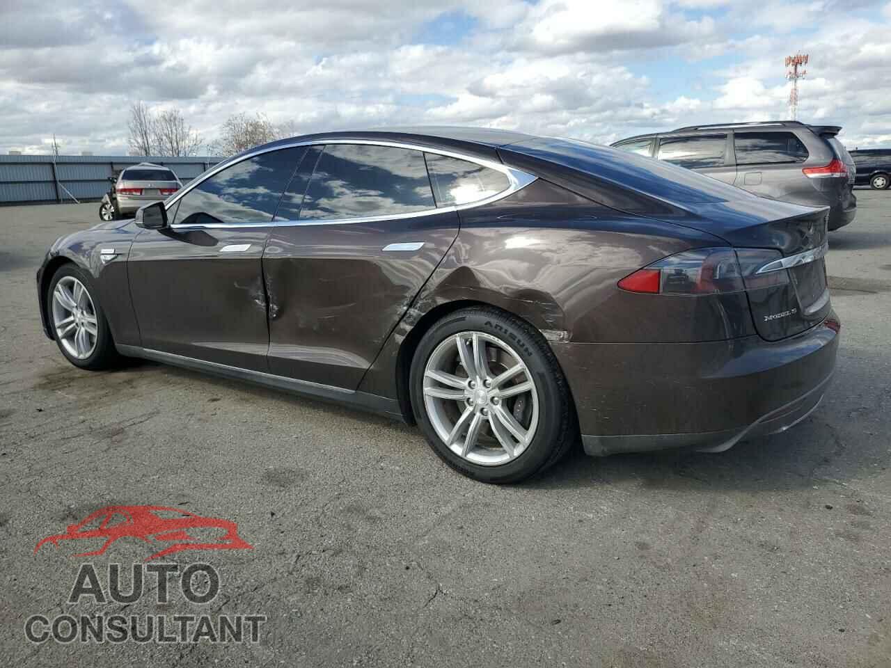 TESLA MODEL S 2013 - 5YJSA1DN7DFP13972