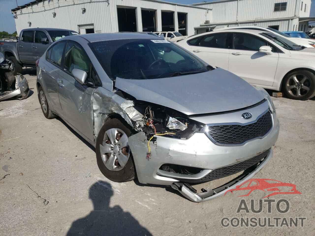 KIA FORTE 2016 - KNAFX4A6XG5519390