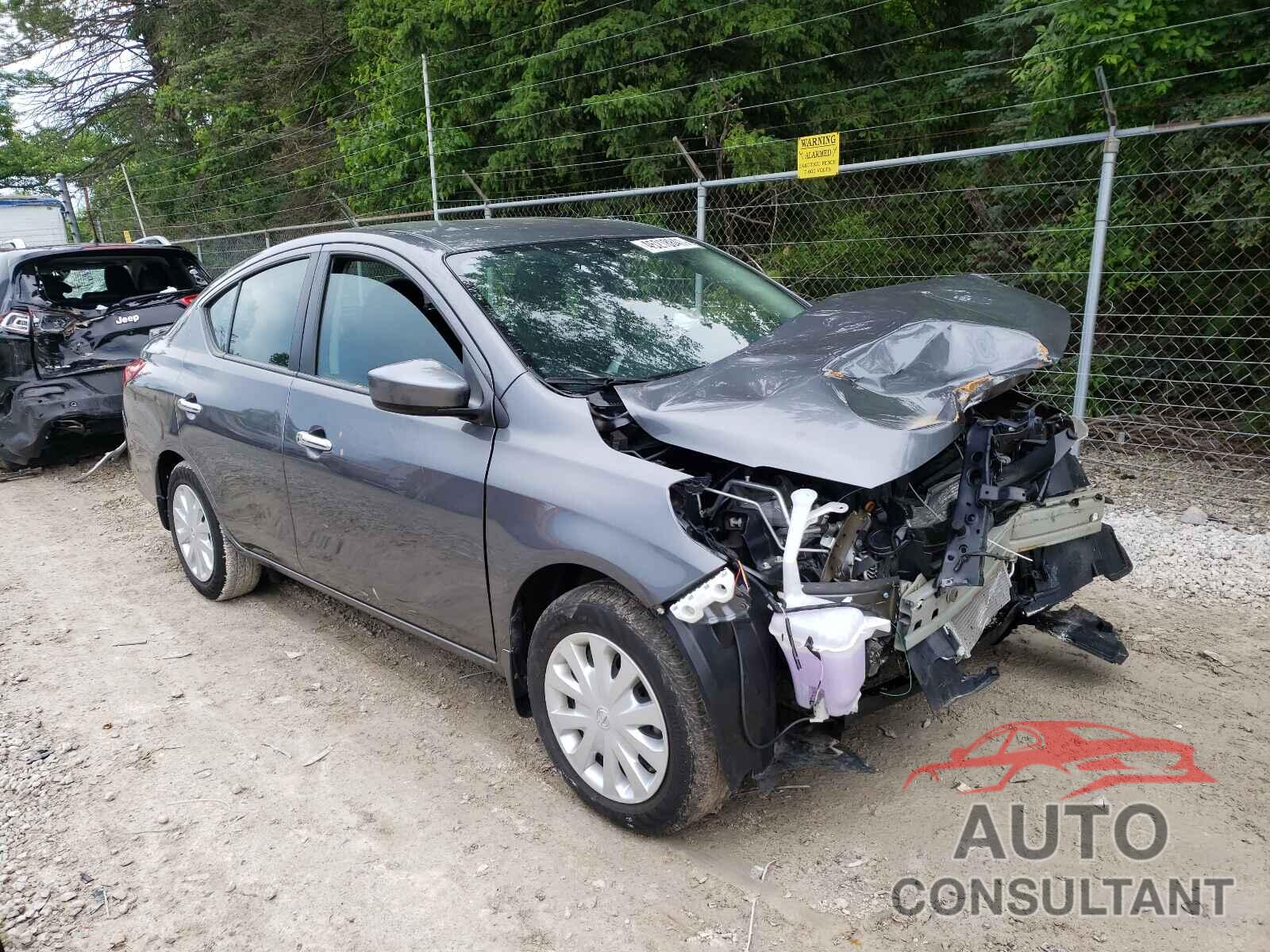 NISSAN VERSA 2018 - 3N1CN7APXJL880893