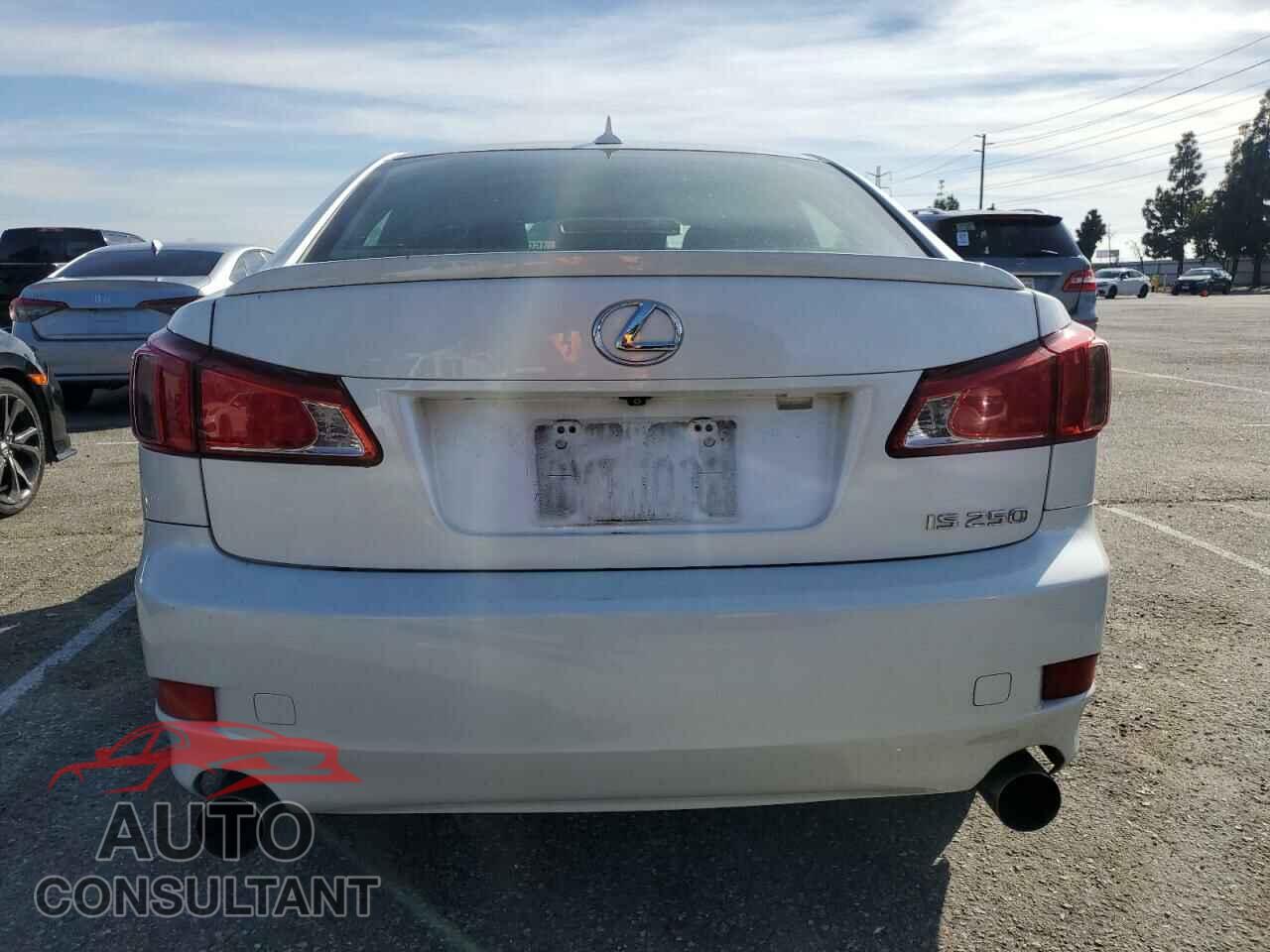 LEXUS IS 2011 - JTHBF5C22B5144025