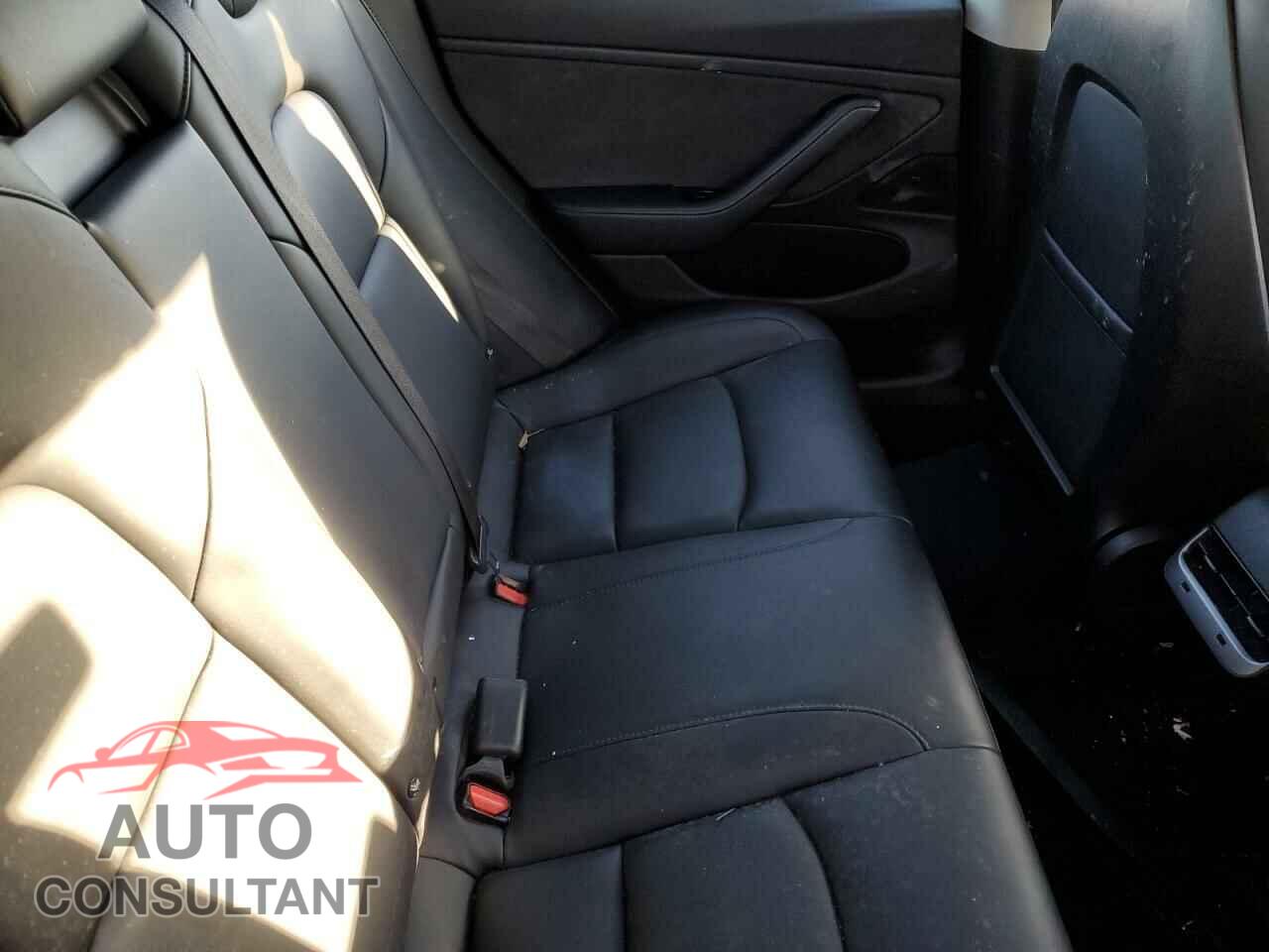 TESLA MODEL 3 2018 - 5YJ3E1EA6JF070935