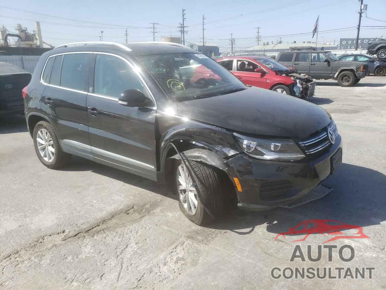 VOLKSWAGEN TIGUAN 2017 - WVGRV7AX2HW508763