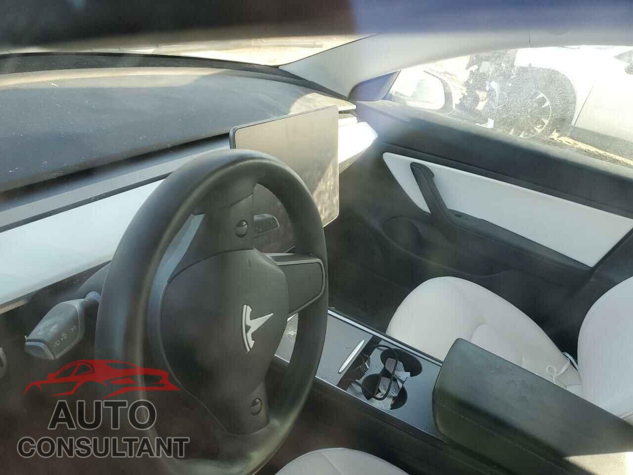 TESLA MODEL 3 2021 - 5YJ3E1EB4MF849456