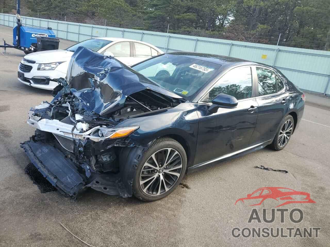 TOYOTA CAMRY 2018 - 4T1B11HK8JU664098