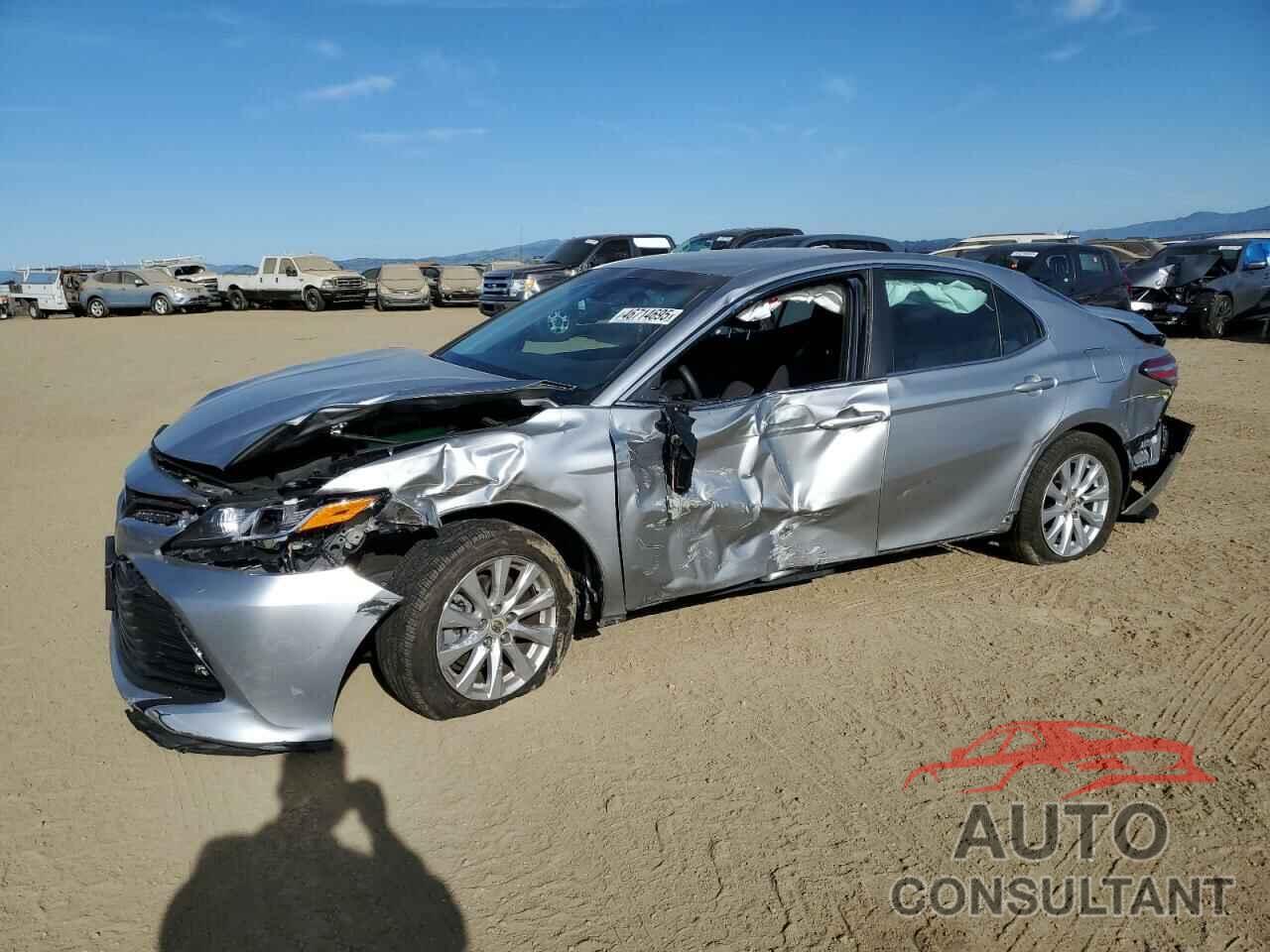 TOYOTA CAMRY 2018 - 4T1B11HK2JU020709
