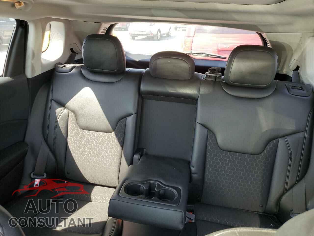 JEEP COMPASS 2020 - 3C4NJDBB8LT168369