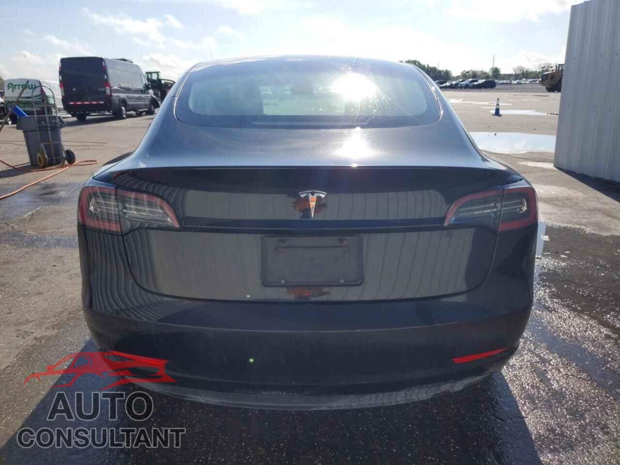 TESLA MODEL 3 2022 - 5YJ3E1EA2NF372101