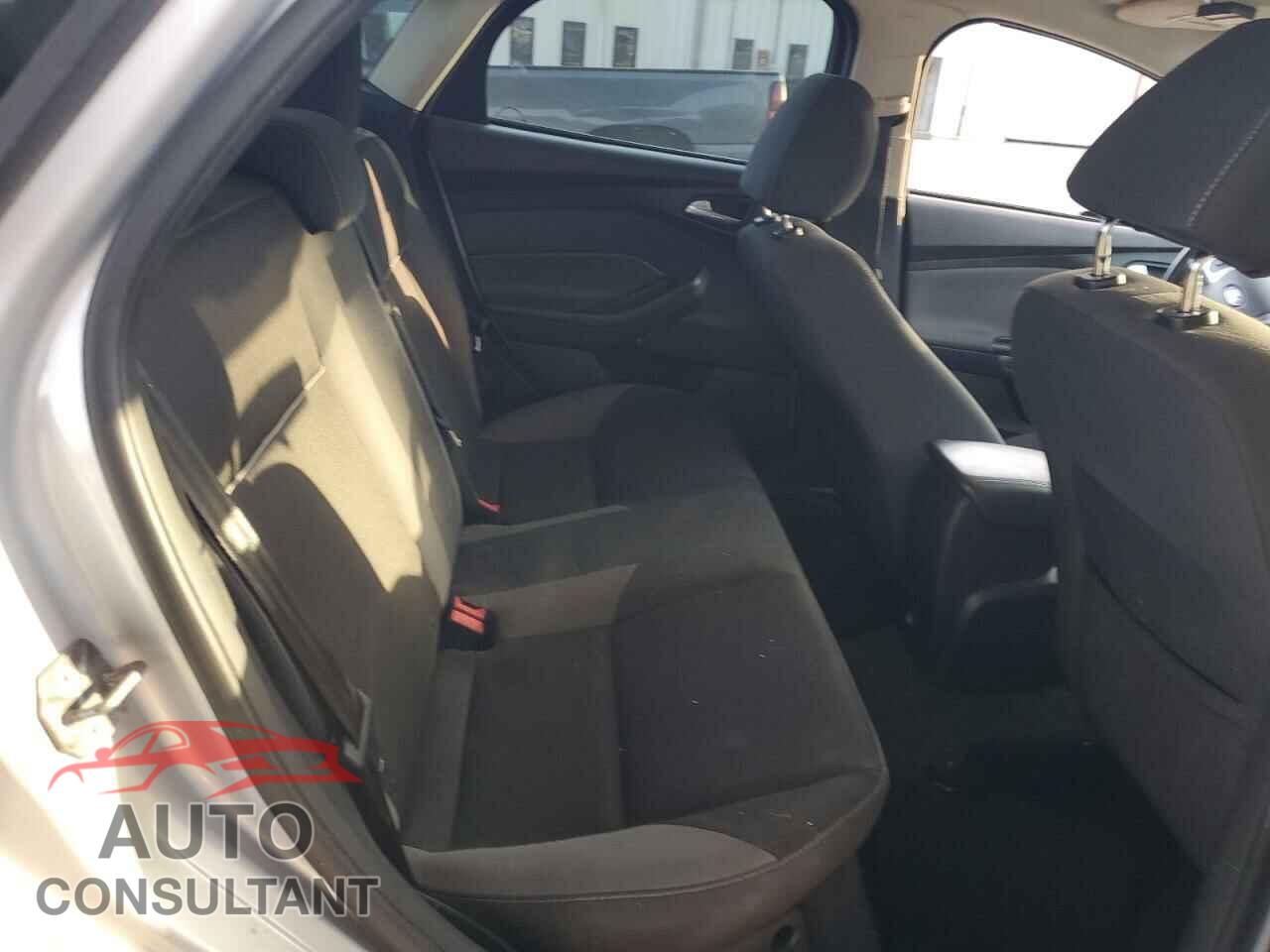 FORD FOCUS 2014 - 1FADP3F21EL292051