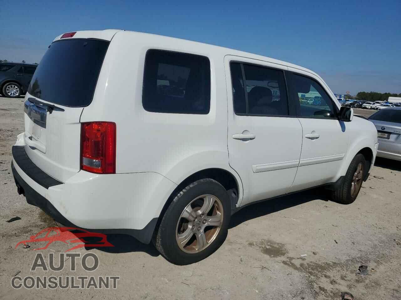 HONDA PILOT 2013 - 5FNYF3H77DB018345
