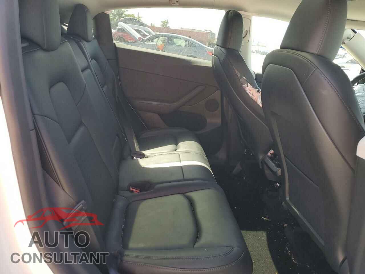 TESLA MODEL Y 2023 - 7SAYGAEE9PF856484