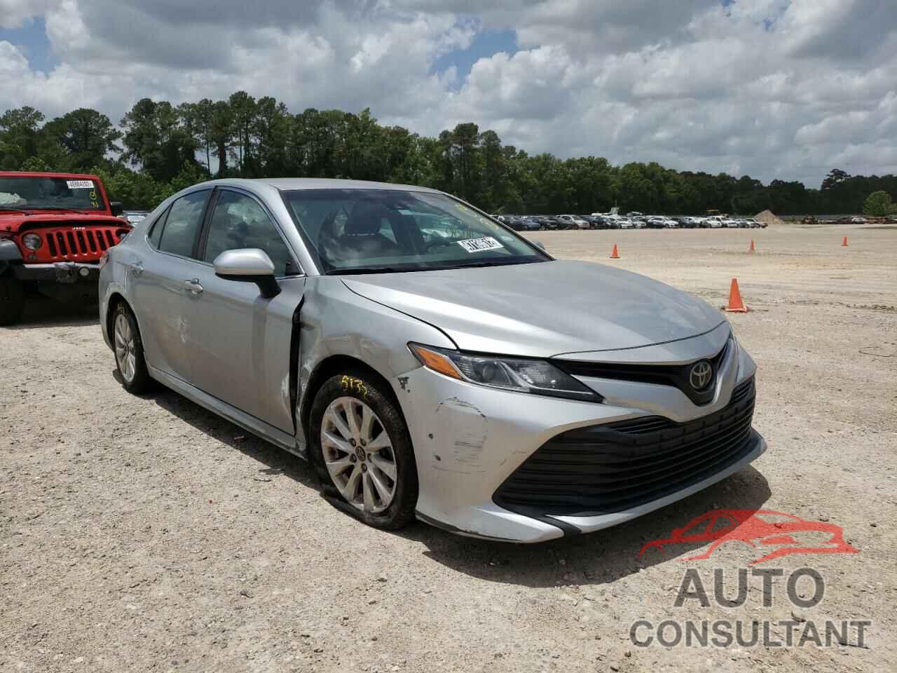 TOYOTA CAMRY 2018 - 4T1B11HK6JU501482