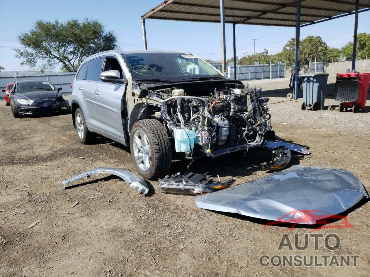 TOYOTA HIGHLANDER 2019 - 5TDDGRFH0KS053120