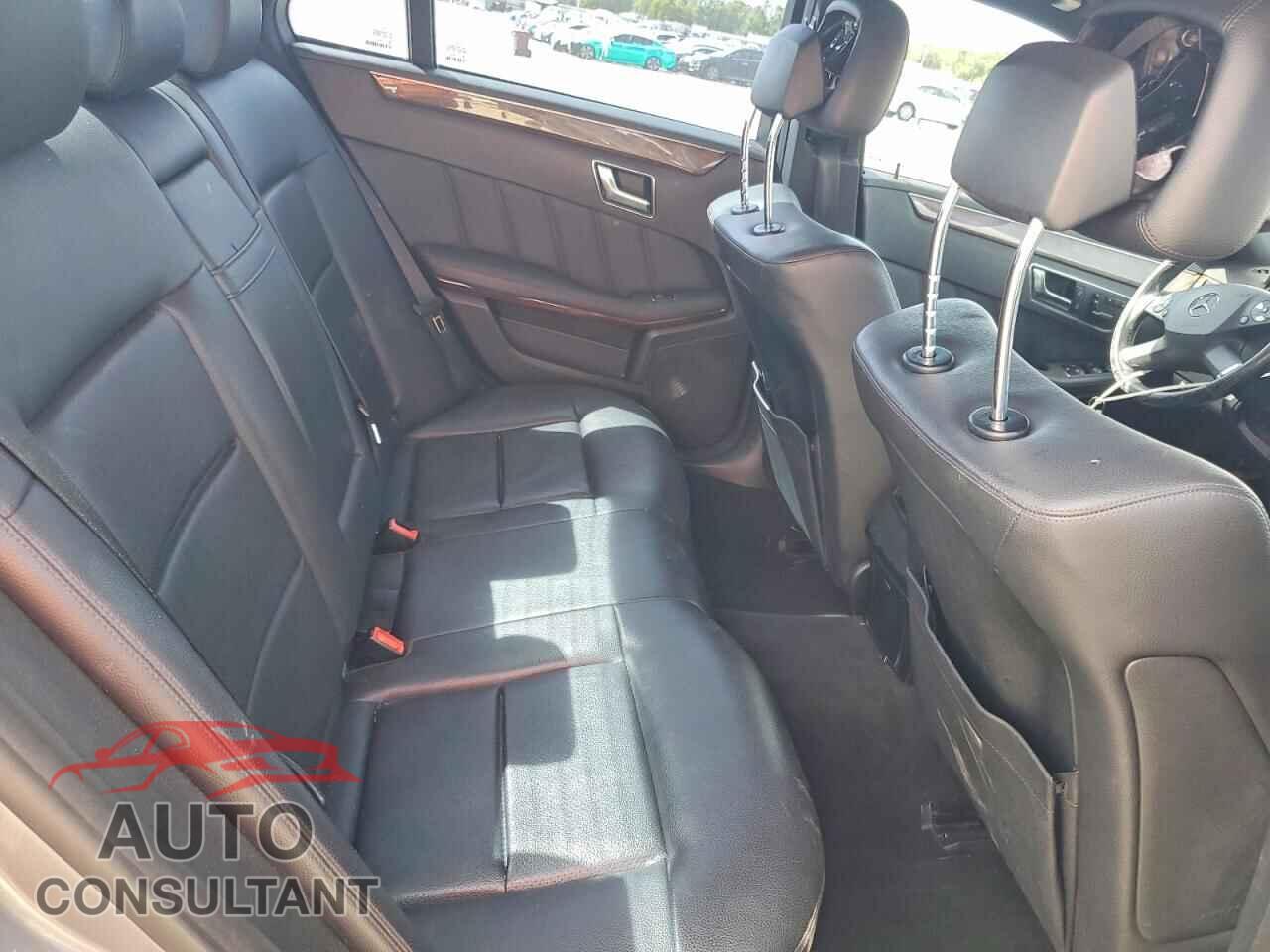 MERCEDES-BENZ E-CLASS 2012 - WDDHF5KB0CA561204
