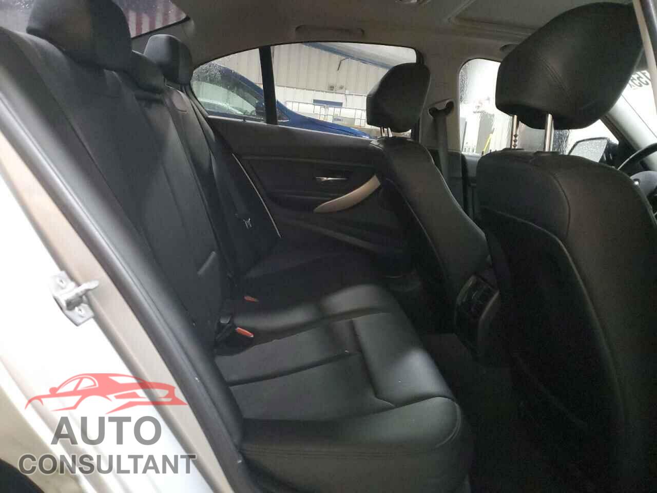 BMW 3 SERIES 2016 - WBA8A3C55GK551237